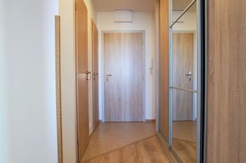 Chodba - Pronájem bytu 2+kk v osobním vlastnictví 40 m², Praha 4 - Braník