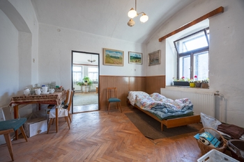 Prodej pozemku 7032 m², Žleby