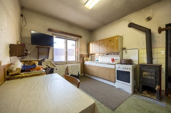 Prodej pozemku 7032 m², Žleby