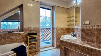 Pronájem domu 350 m², Pětihosty