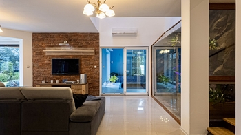 Pronájem domu 350 m², Pětihosty