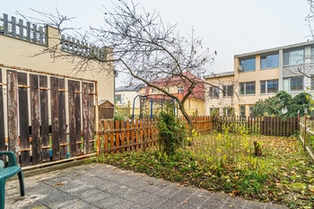 Prodej domu 145 m², Praha 8 - Kobylisy