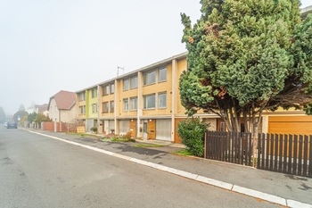 Prodej domu 145 m², Praha 8 - Kobylisy