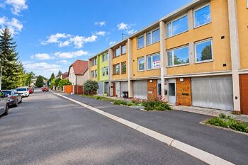 Prodej domu 145 m², Praha 8 - Kobylisy