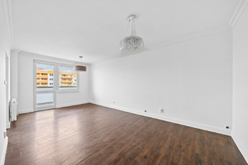 Prodej bytu 2+1 v osobním vlastnictví 77 m², Hradec Králové