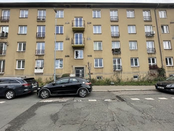 Prodej bytu 3+1 v osobním vlastnictví 65 m², Praha 10 - Strašnice