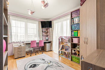 pokoj - Prodej bytu 3+kk v osobním vlastnictví 84 m², Velké Přílepy