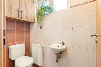 WC - Prodej bytu 3+kk v osobním vlastnictví 84 m², Velké Přílepy