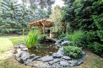 Pronájem domu 280 m², Jesenice