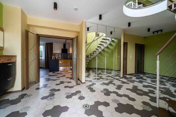 Pronájem domu 280 m², Jesenice