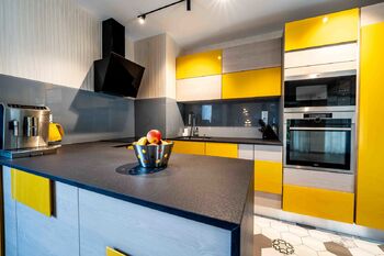 Pronájem domu 280 m², Jesenice