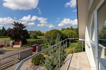 Pronájem domu 280 m², Jesenice