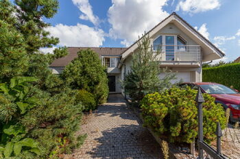 Pronájem domu 280 m², Jesenice