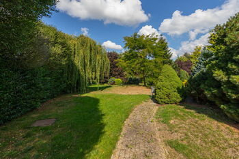 Pronájem domu 280 m², Jesenice