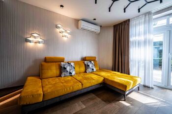 Pronájem domu 280 m², Jesenice