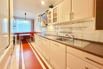 Prodej bytu 4+1 v osobním vlastnictví 91 m², Praha 6 - Liboc