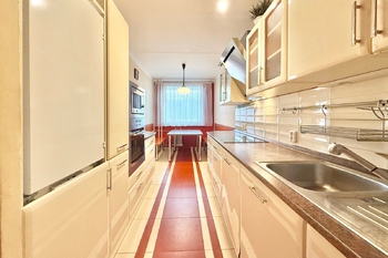 Prodej bytu 4+1 v osobním vlastnictví 91 m², Praha 6 - Liboc