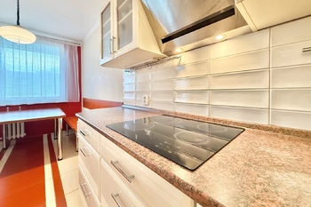 Prodej bytu 4+1 v osobním vlastnictví 91 m², Praha 6 - Liboc