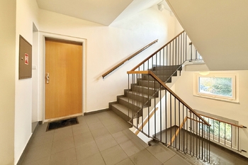 Prodej bytu 4+1 v osobním vlastnictví 91 m², Praha 6 - Liboc