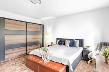 Ložnice. - Prodej domu 202 m², Panenské Břežany