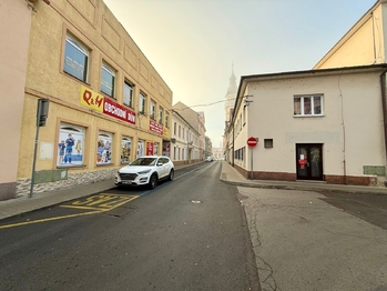 Prodej obchodních prostor 467 m², Bílina