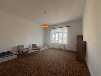 Prodej bytu 4+1 v osobním vlastnictví 154 m², Znojmo