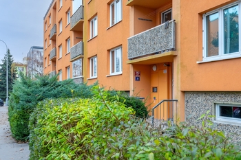 Prodej bytu 3+1 v osobním vlastnictví 68 m², Praha 5 - Zličín