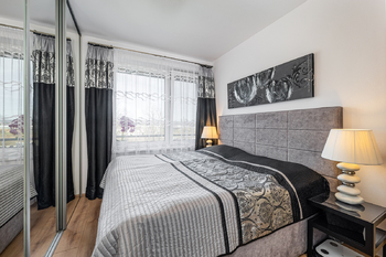 ložnice - Pronájem bytu 3+kk v osobním vlastnictví 66 m², Včelná