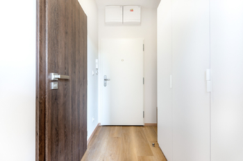 Pronájem bytu 1+kk v osobním vlastnictví 27 m², Praha 8 - Libeň