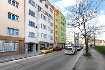 Pronájem bytu 1+kk v osobním vlastnictví 27 m², Praha 8 - Libeň