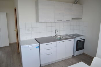 Pronájem bytu 1+kk v osobním vlastnictví 34 m², Praha 8 - Troja