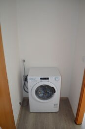 Pronájem bytu 1+kk v osobním vlastnictví 34 m², Praha 8 - Troja