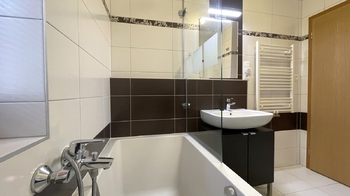 Prodej bytu 2+kk v osobním vlastnictví 46 m², Praha 10 - Strašnice