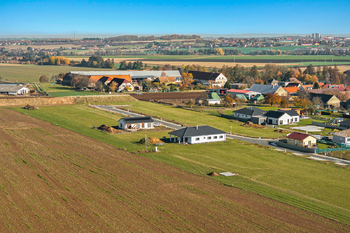 Prodej pozemku 1046 m², Stolany