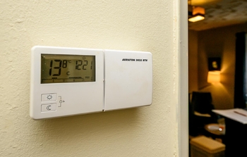 centrální termostat - Prodej bytu 1+1 v osobním vlastnictví 48 m², Přestanov