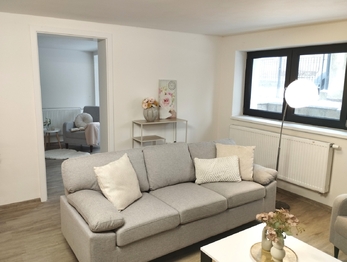 Prodej bytu 3+kk v osobním vlastnictví 112 m², Praha 10 - Dolní Měcholupy