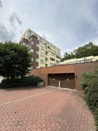 Pronájem garáže 18 m², Praha 5 - Košíře