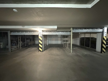 Pronájem garáže 18 m², Praha 5 - Košíře