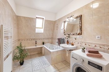 Pronájem bytu 4+1 v družstevním vlastnictví 149 m², Praha 4 - Chodov