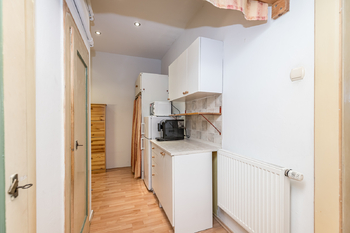 Pronájem bytu 1+kk v osobním vlastnictví 39 m², Praha 10 - Strašnice