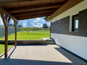 Parkovací stání - Pronájem domu 127 m², Mukařov