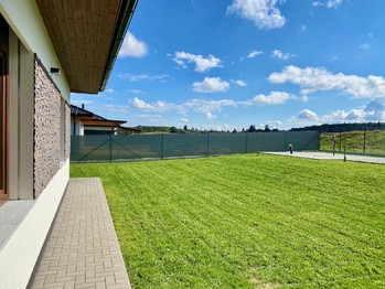 Slunný pozemek - Pronájem domu 127 m², Mukařov