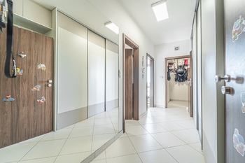 Prodej bytu 3+kk v osobním vlastnictví 76 m², Praha 10 - Štěrboholy