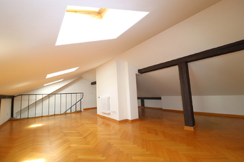 3. pokoj v patře - Pronájem bytu 3+kk v osobním vlastnictví 101 m², Praha 2 - Vyšehrad