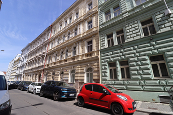 Venkovní pohled na dům  - Pronájem bytu 3+kk v osobním vlastnictví 101 m², Praha 2 - Vyšehrad