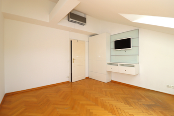 2. pokoj - Pronájem bytu 3+kk v osobním vlastnictví 101 m², Praha 2 - Vyšehrad