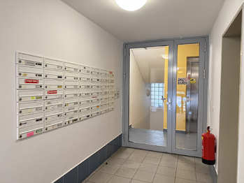 Pronájem bytu 1+kk v osobním vlastnictví 33 m², Praha 7 - Holešovice