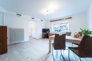 obývací místnost v I. NP - Prodej domu 180 m², Kolín