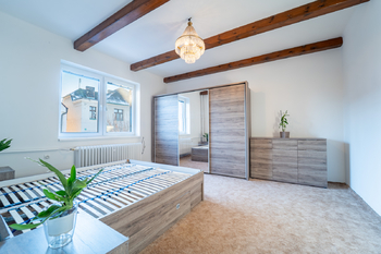 místnost v II. NP - Prodej domu 180 m², Kolín