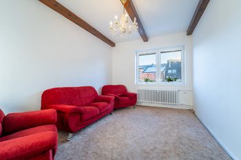 místnost v II. NP - Prodej domu 180 m², Kolín